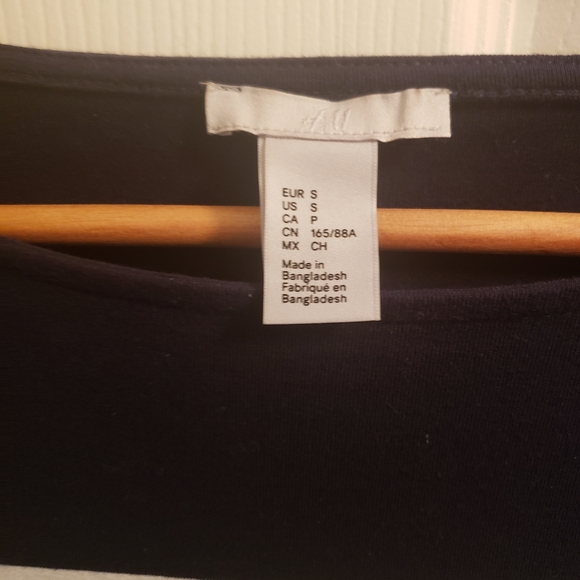 Cardigain/sweater - Picture 1 of 2